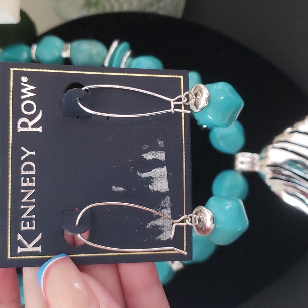 Kennedy row turquoise color necklace and earrings set - Picture 2 of 4